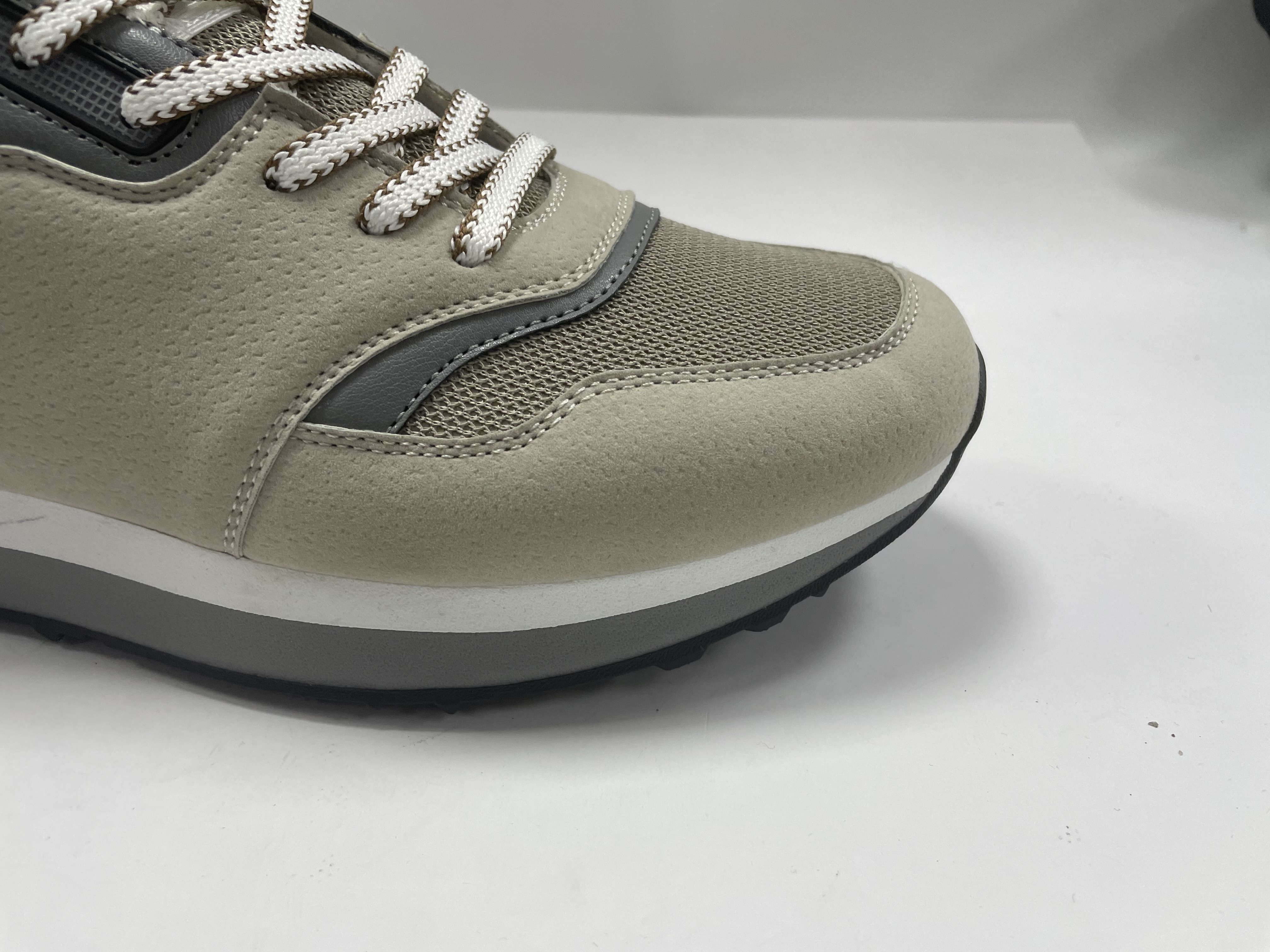 Sneaker Manufacturer Latest Sport Breathable Leather Made White Flat Sneakers Black Casual Shoes Men