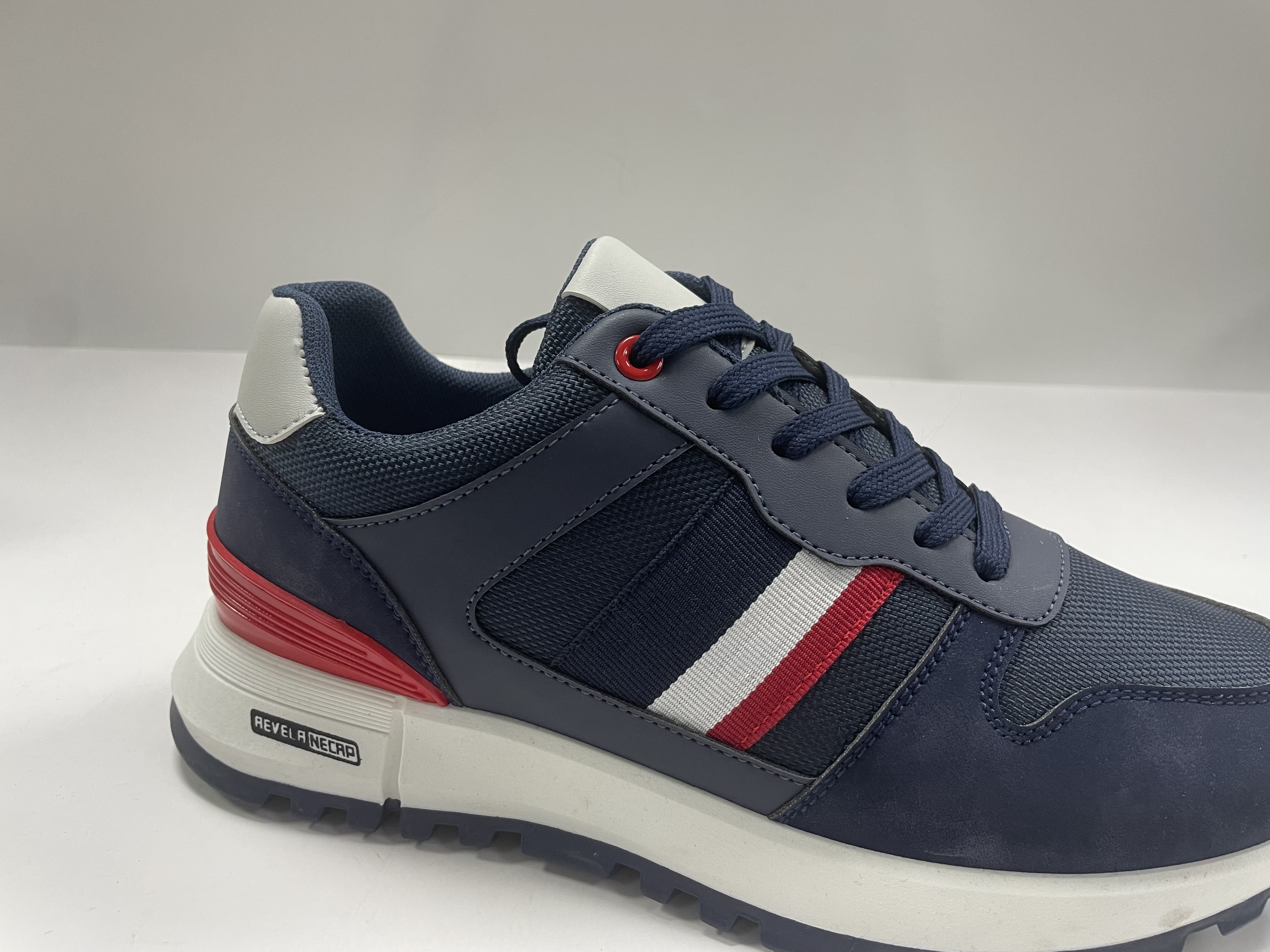 Hot Wholesale Factory Prices Low Cut Modern Mesh Causal Running Shoes Men Walking Style Shoes