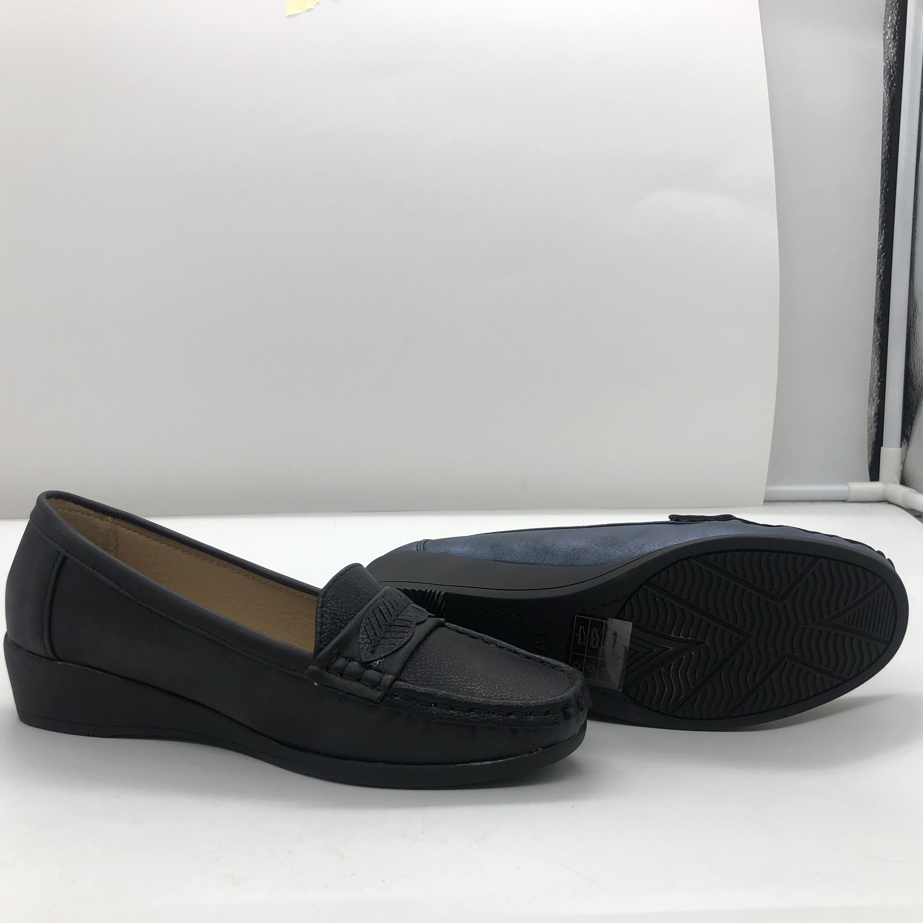 2021 Women's Slip on Shoes Women Flat Shoes Ladies Flat Casual Shoes