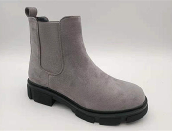 How to Clean White Salt Marks from Suede Snow Boots