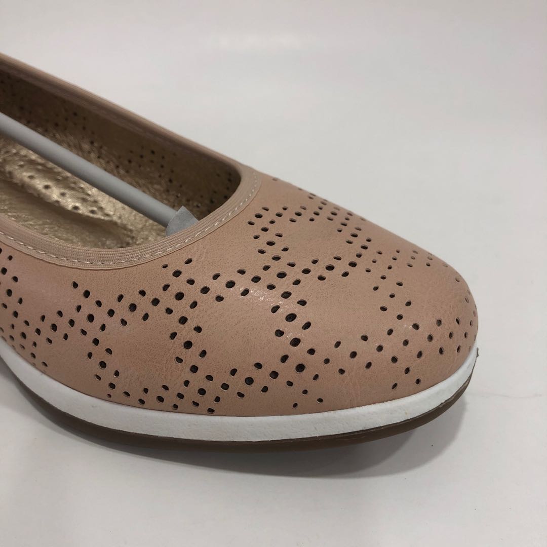 JINGEILI 2021 New Style Brogues for Women Cheap Shoes Bulk Comfort Shoes for Women