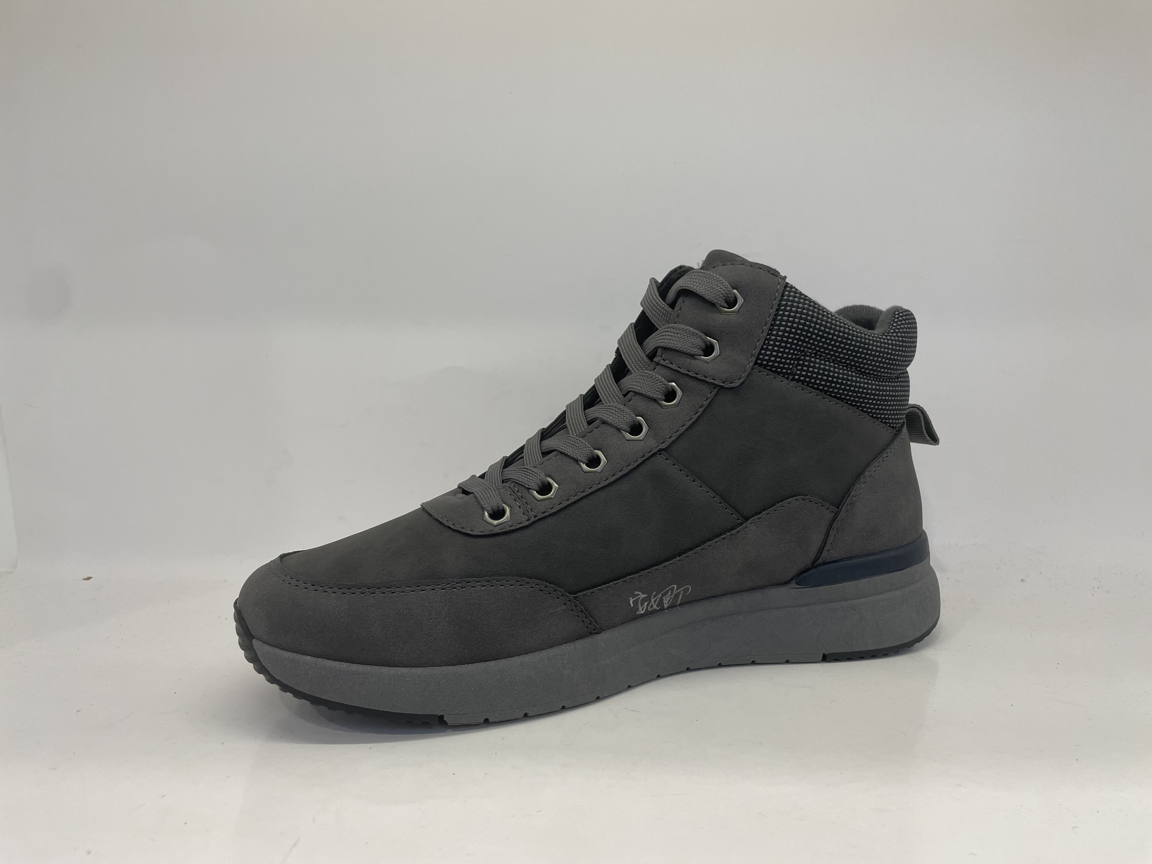 Comfortable New Design Anti-slip Water-proof Men Fashion Casual Shoes in China