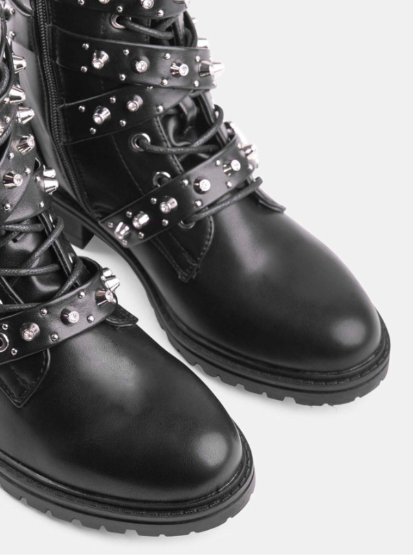 Women Lace Up of Luck New Fashion Ladies Women's Boots with Rivet Decorations Shoes