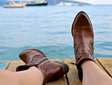 How to Maintain Women's Boots?