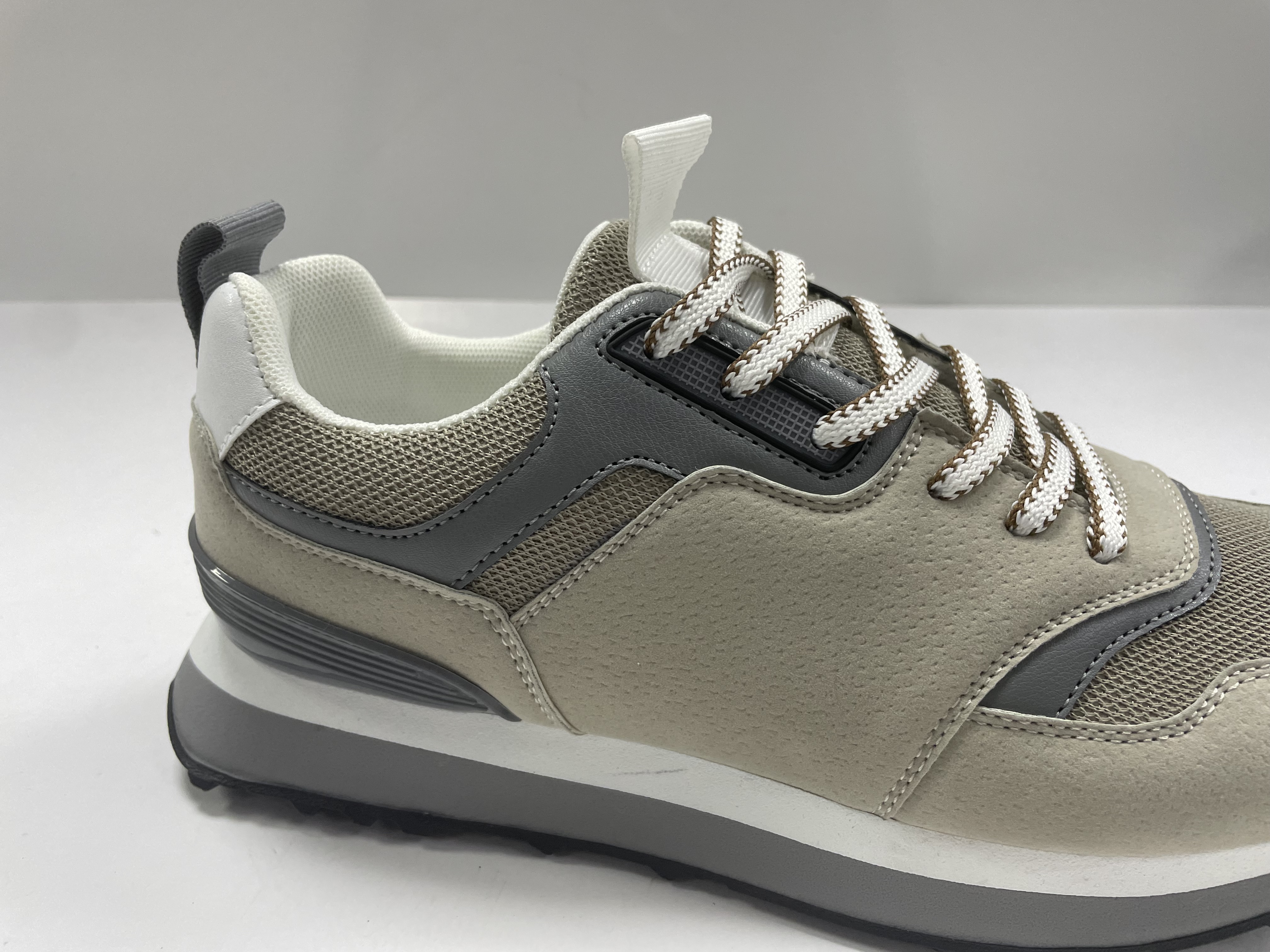 Sneaker Manufacturer Latest Sport Breathable Leather Made White Flat Sneakers Black Casual Shoes Men
