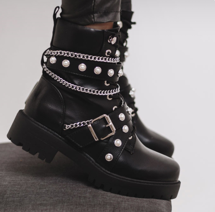 New Arrival Women Pearl Ornaments And Strap Buckle Women Lady Ankle Winter Motorcycle Boots