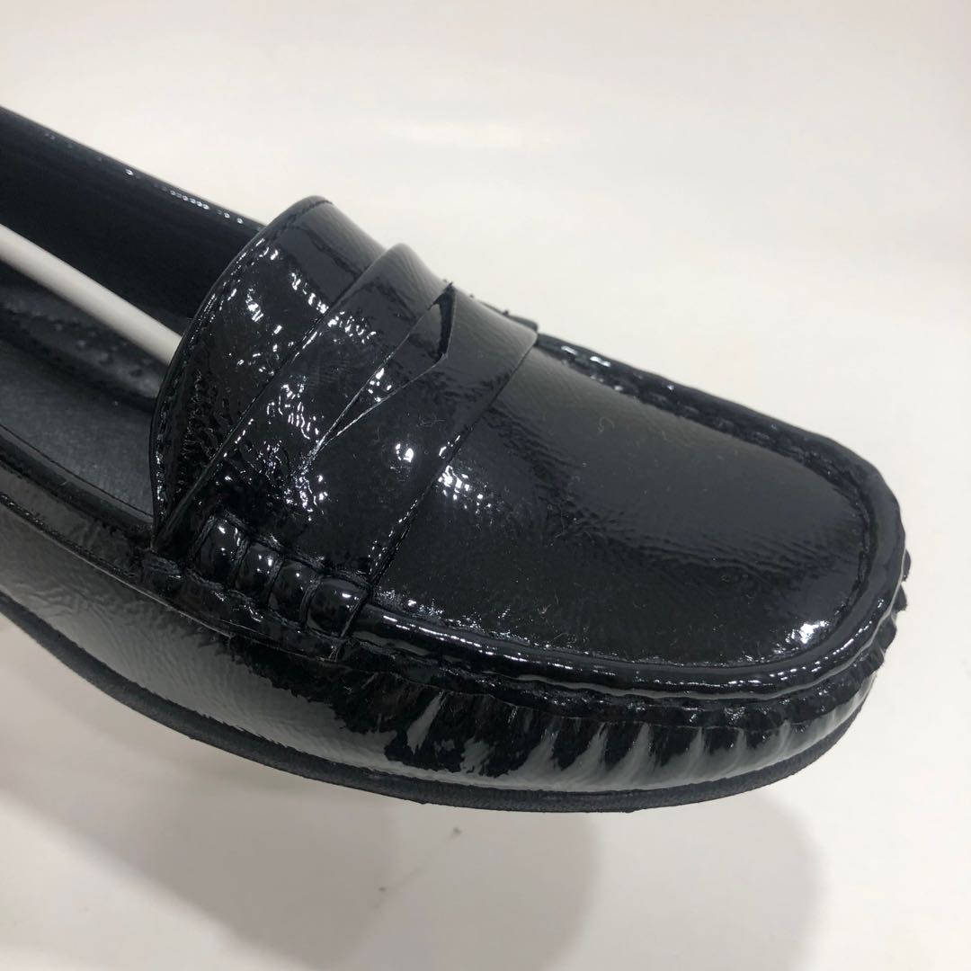 Wholesale customized good quality women loafers cheap casual flat shoes for women