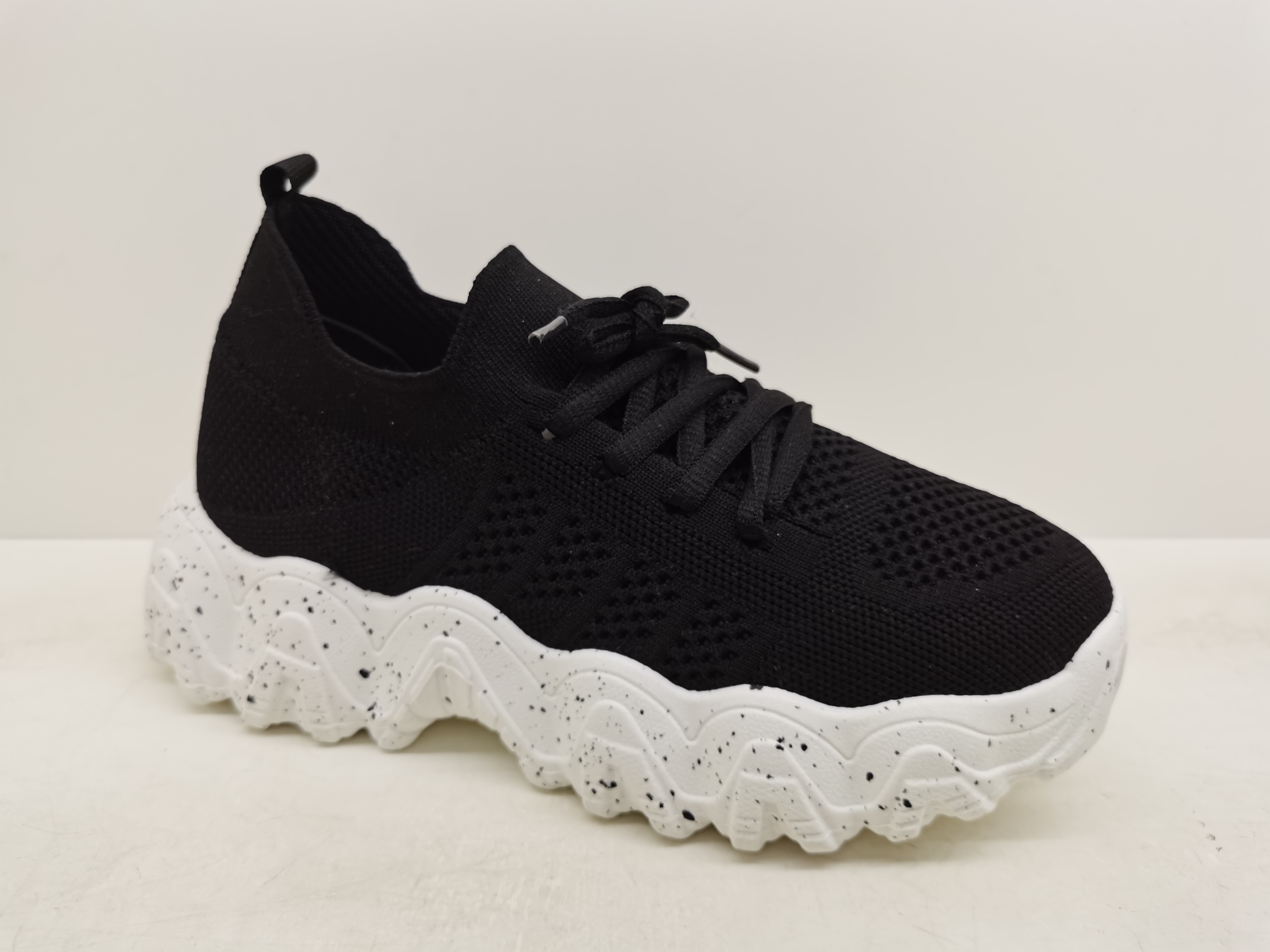 Low Price Breathable Walking Fashionable Women PU Mesh Sport Shoes