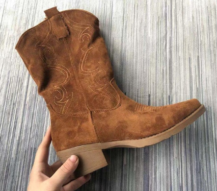 Classic vintage style women winter boots pointed toe embroidered flat low tube zipper Western Cowboy ladies boots women boots
