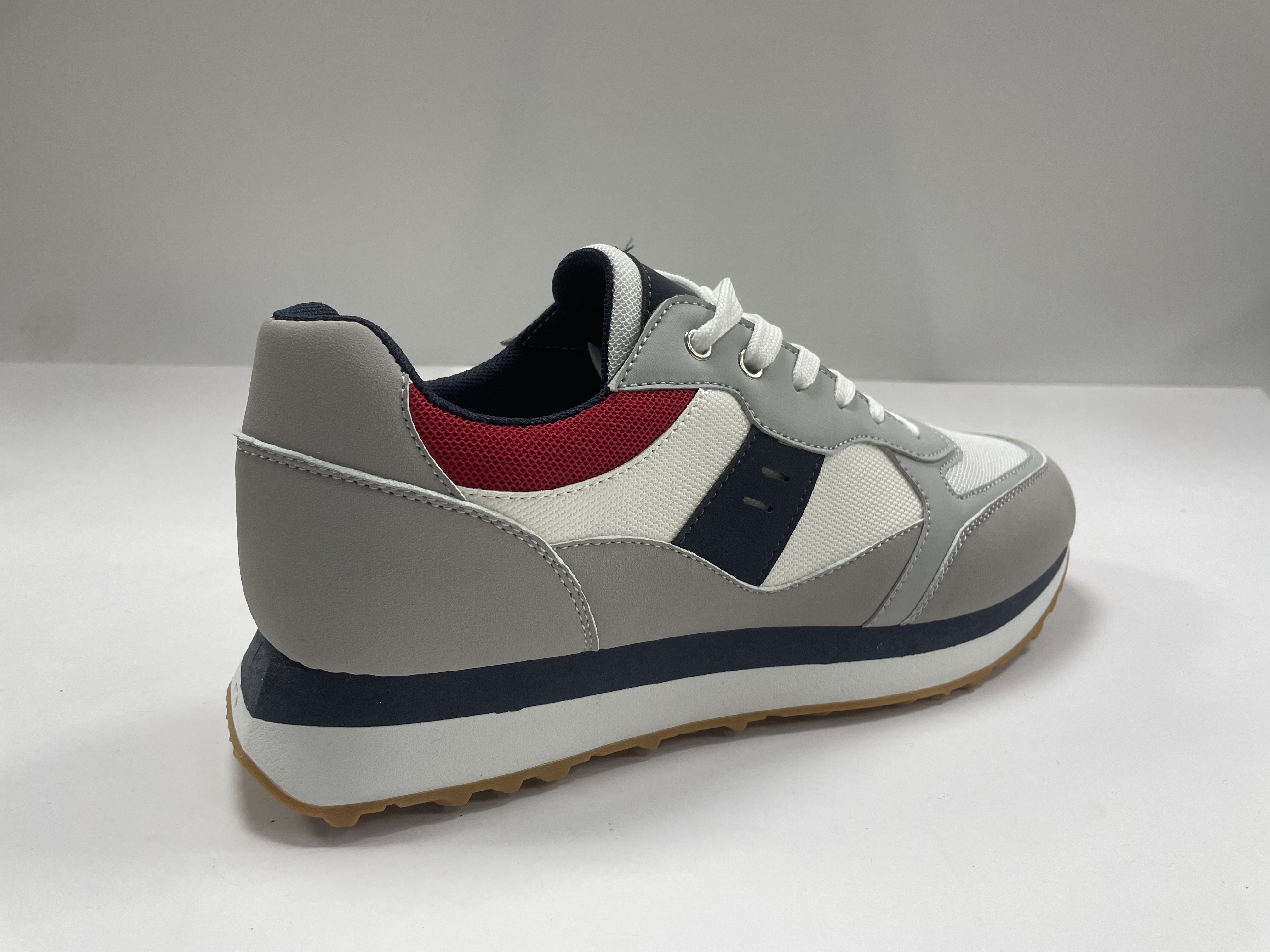 Hot Selling Low Price PU Trendy Men Casual Shoes Manufacturer Custom Logo Fashion Skateboard Shoes for Men