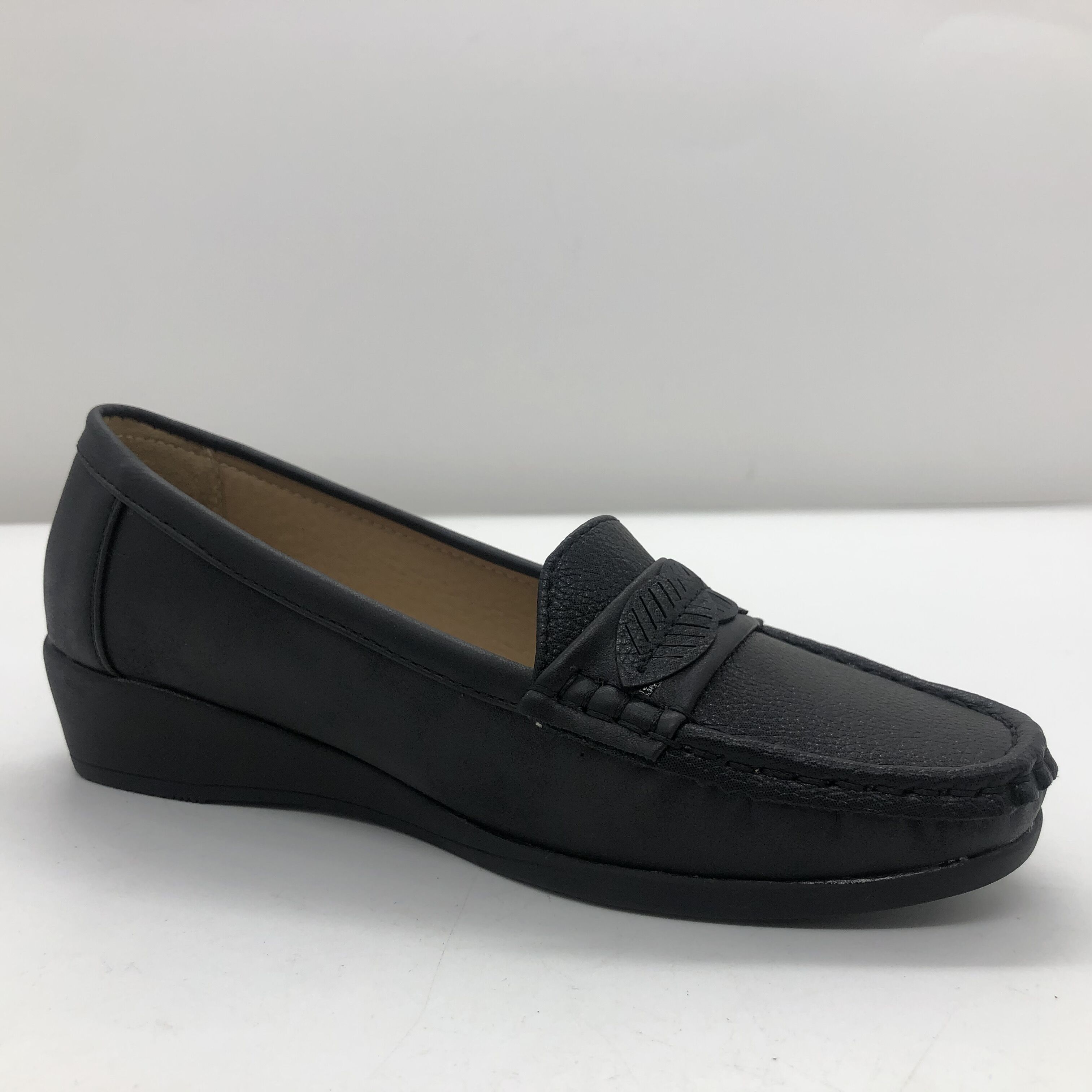 2021 Women's Slip on Shoes Women Flat Shoes Ladies Flat Casual Shoes