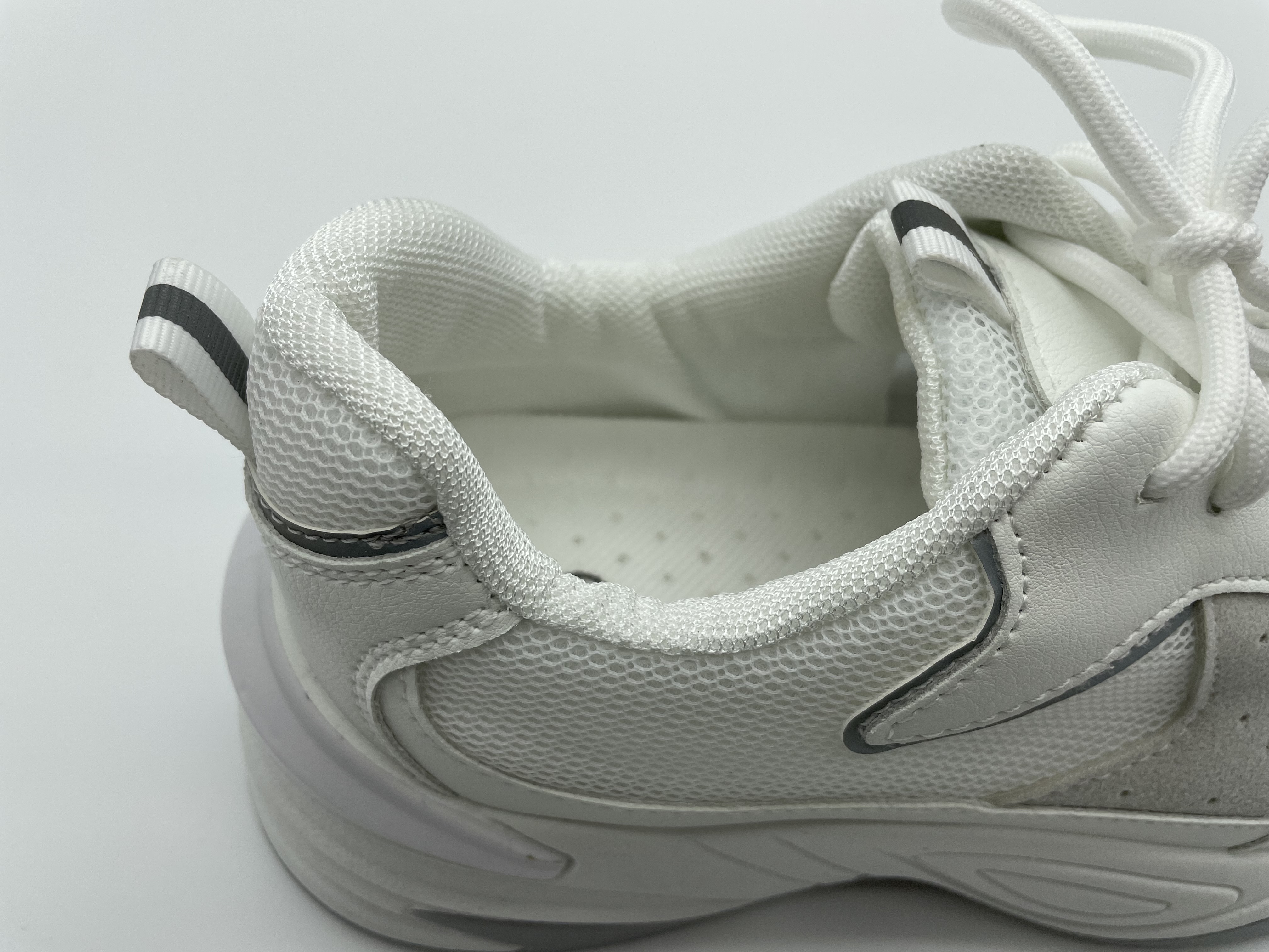 Simple Design Thick Bottom Comfortable Support Wholesale Womens Sports Shoes